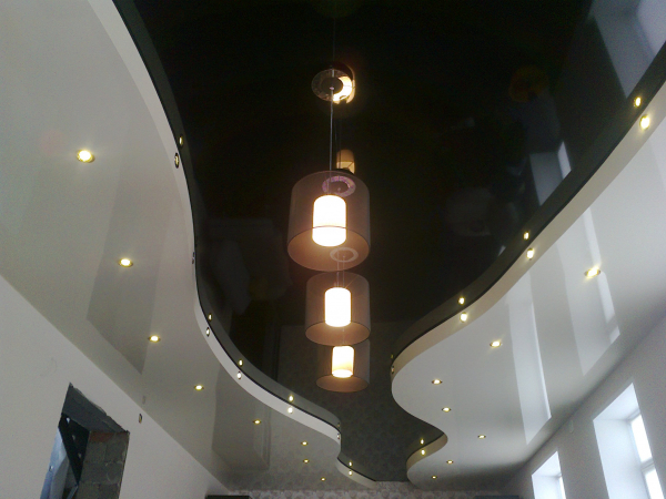 Закажите натяжные потолки и получите Межкомнатную ДВЕРЬ В ПОДАРОК!